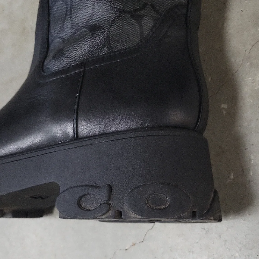 Coach Black and Gray Winter Boots Like New - Picture 5 of 5